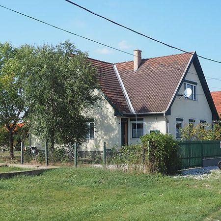 Privatzimmer Csikos Hortobágy Екстериор снимка